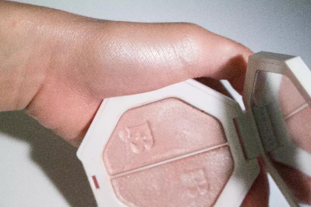 学会Rihanna、钟楚曦、张韶涵的高光技能，比打10针玻尿酸都管用