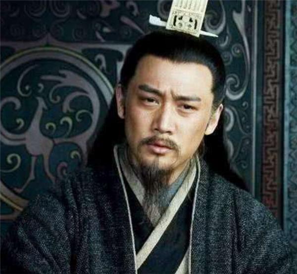 徐庶向刘备推荐诸葛亮,遇到刘备之前诸葛亮在哪里住