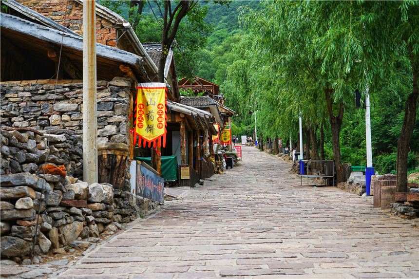 太行山古村落全景图,太行山古老村落