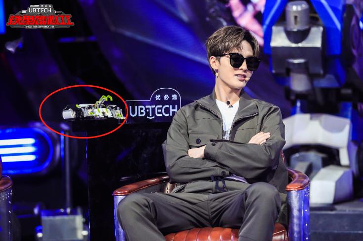 朱正廷机器人,朱正廷跟机器人