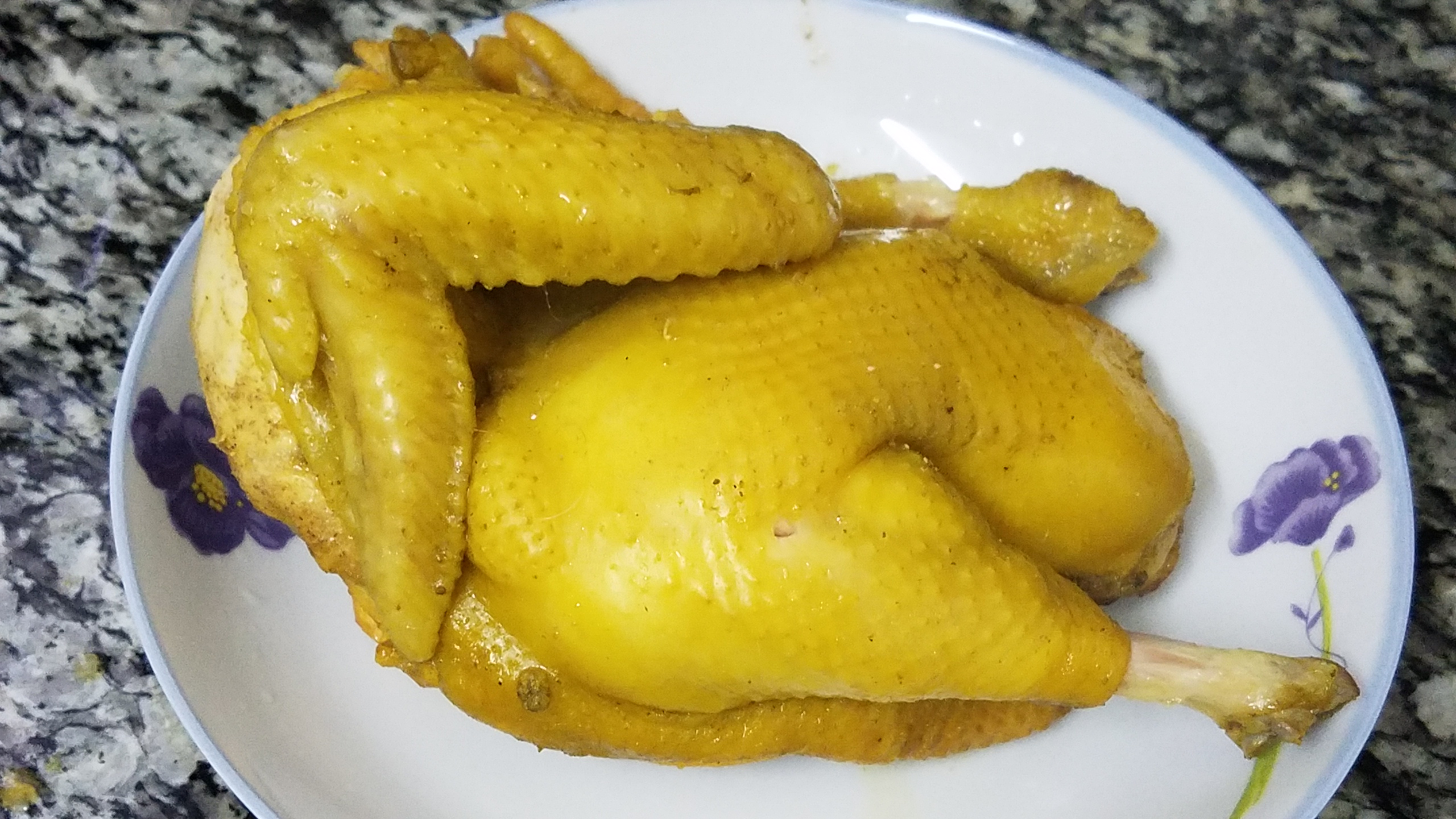 广东名菜盐焗鸡超级简单,正宗广东盐焗鸡的做法又黄又脆