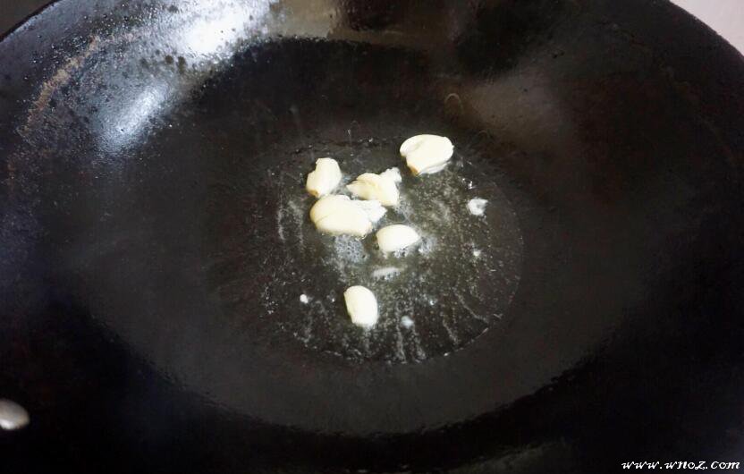 青菜怎么炒好吃？炒青菜的技巧绝对可以让你炒的青菜上桌秒