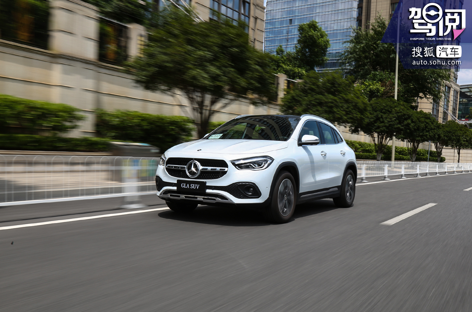 奔驰gla200排量多大,奔驰gla2204matic