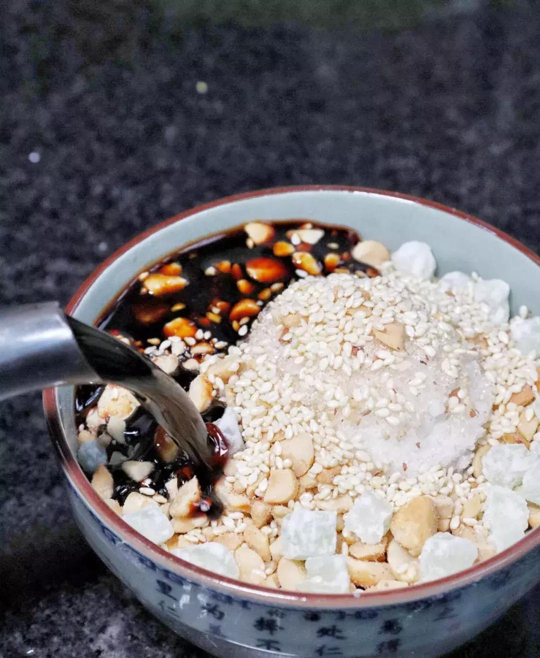 贵阳最好吃的糕粑稀饭,贵阳青岩糕粑稀饭成品
