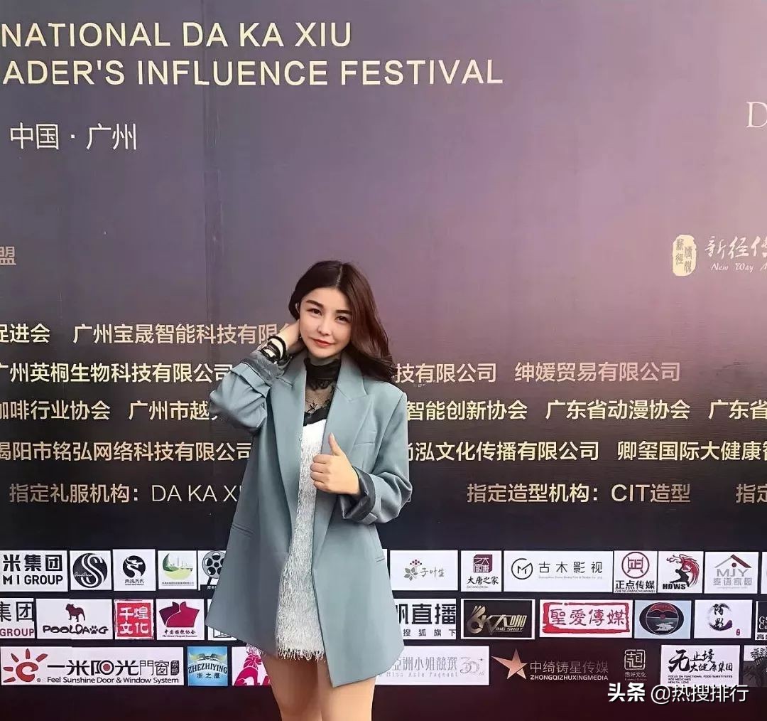 苗族歌手张丽娅邀请你:这个春天,我们相聚苗族锡绣发源地!