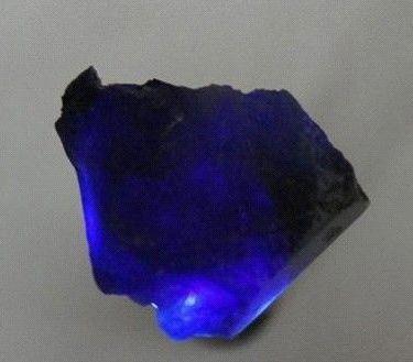 各种宝石原石的种类图片大全,高清彩色宝石原石图片大全