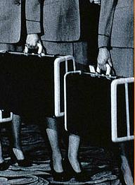 旅行箱发展历史,轻便的旅行箱耐用