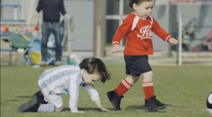 内马尔新彩虹过人在第几场,小罗和内马尔的彩虹过人谁最标准