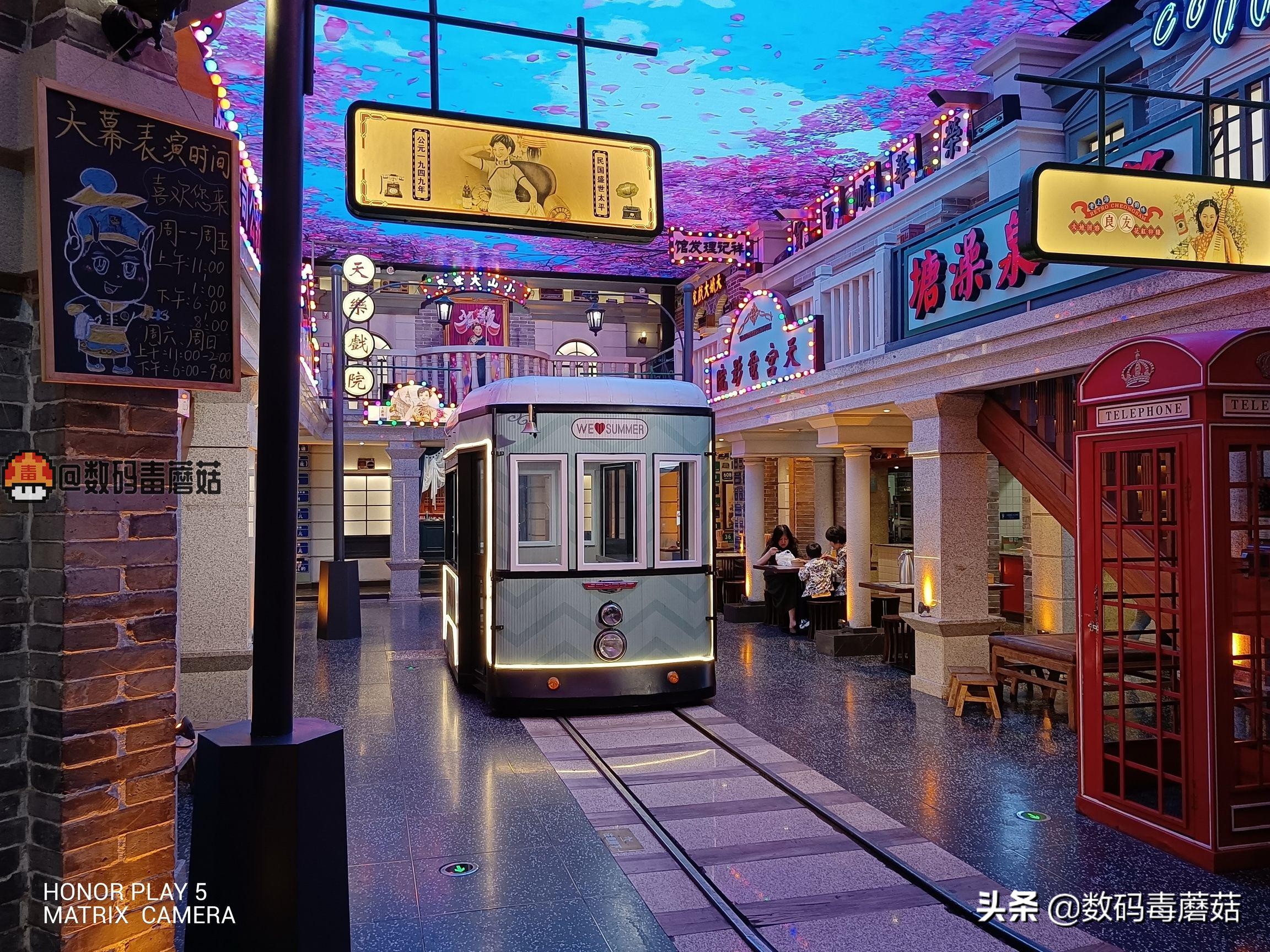 荣耀play5防水测试,轻薄便携式无线充电