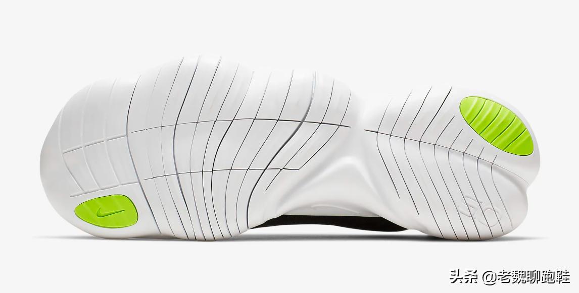 又能压马路又能跑步的鞋推荐,耐克和阿迪的顶级缓震跑鞋