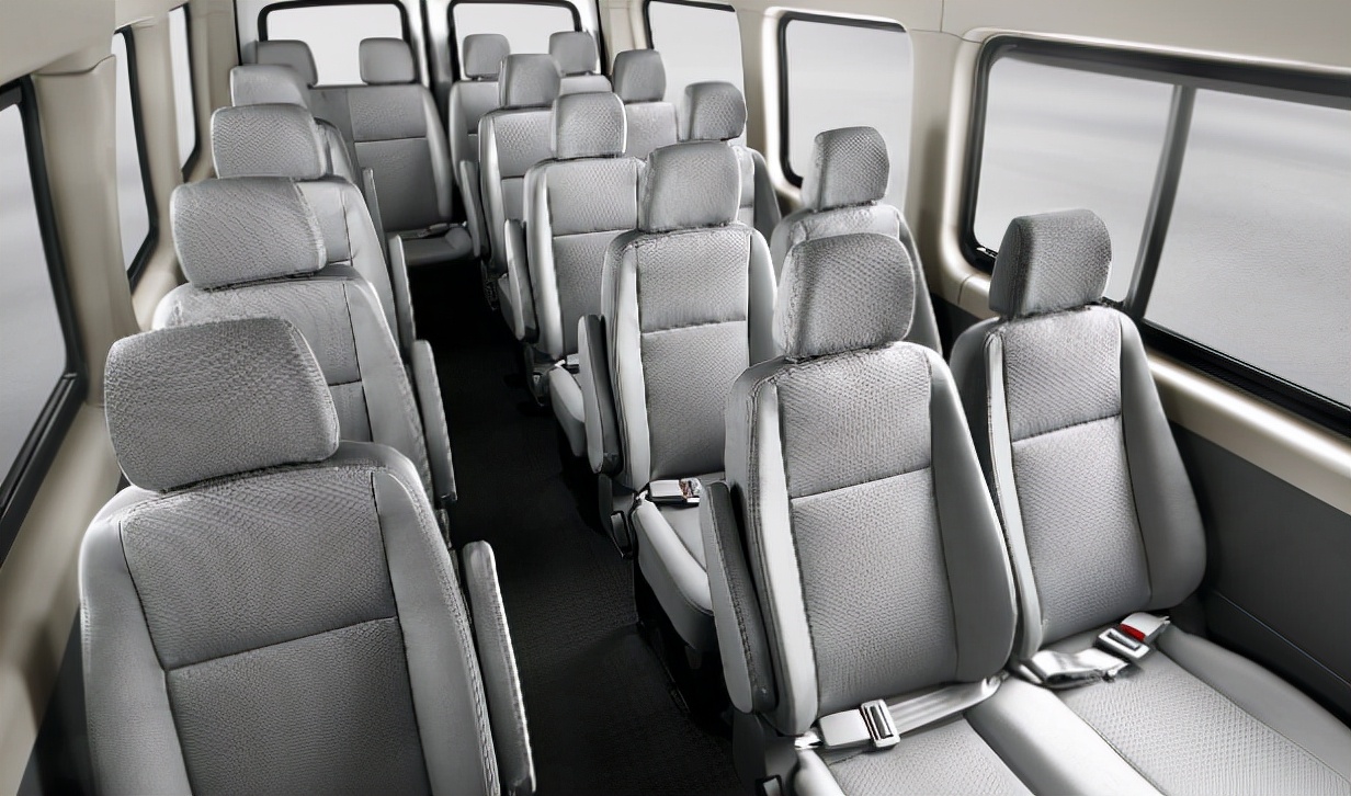 上汽大通maxusv80全能王,上汽大通maxusv80和v80有什么区别