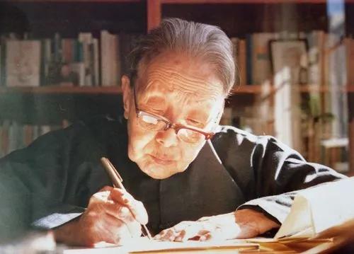 教师节特辑｜十位名家笔下的老师，你还记得你曾经的老师么？