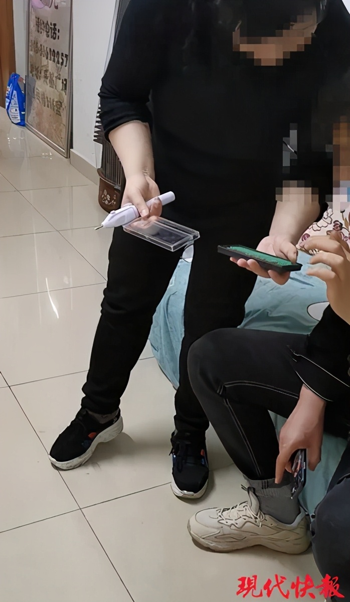 火出圈的“明星同款”,细节触目惊心!专家:问题多风险大