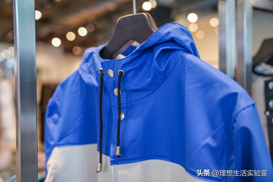 我们逛了天的成都时代奥莱，为你整理出这份春节新衣精明采购清单