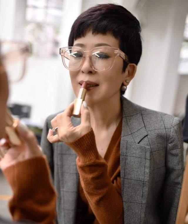 40岁女人应该学的美容护肤大法,40岁以上女人用什么护肤抗衰老