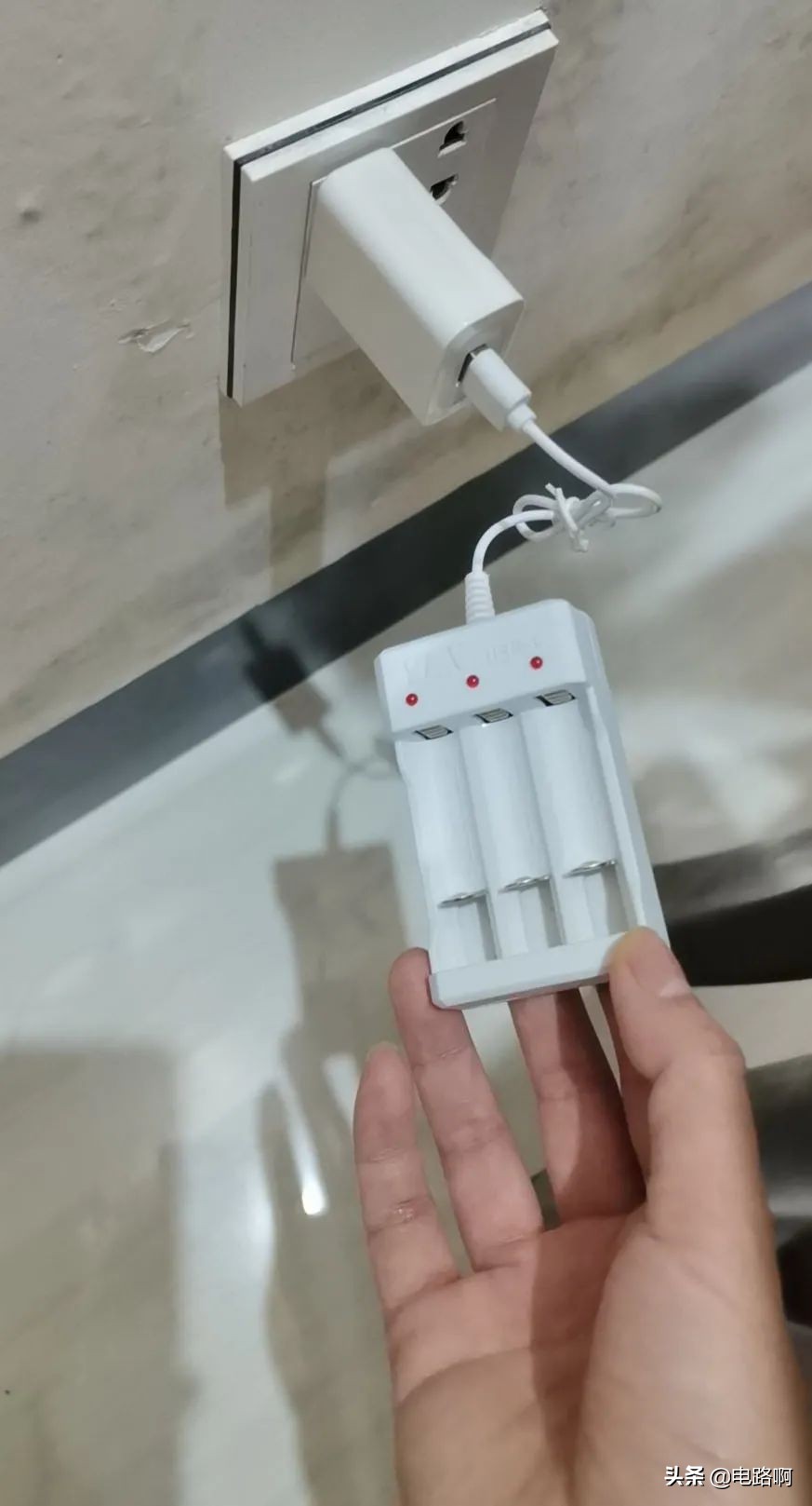 充电宝电路板电池拆解,24v锂电充电器拆解