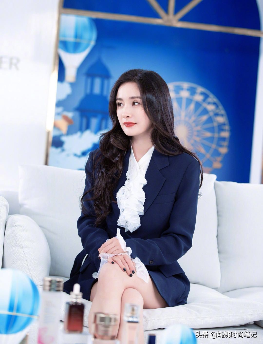 杨幂雅诗兰黛直播高定,杨幂雅诗兰黛活动造型