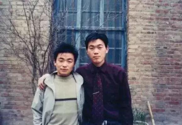 岳云鹏和郭德纲岁数差不多,岳云鹏郭德纲大多少岁