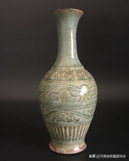 宋代龙泉窑瓷器胎釉鉴定全图片,宋代龙泉窑底足胎釉结合处的特征