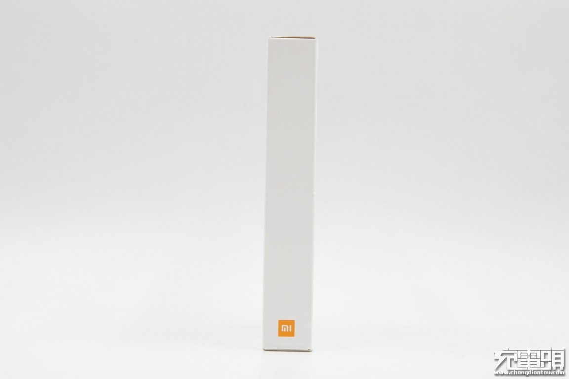 小米充电宝30000快充版拆开,小米无线充电宝10w和30w对比