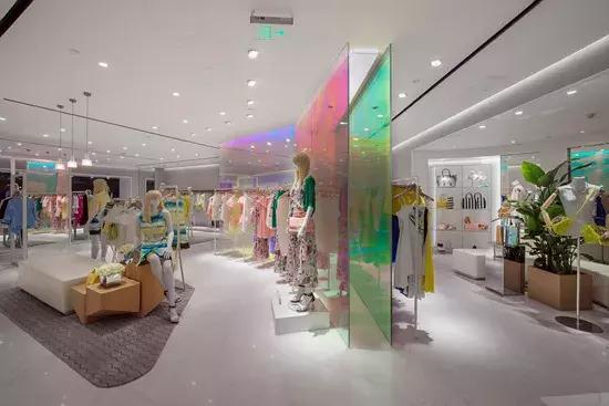 比江南布衣有范，比欧时力有人气，这个女装品牌太牛了