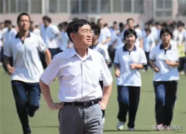 石家庄精英中学校长李金池纪录片,石家庄精英中学校长李金池被采访