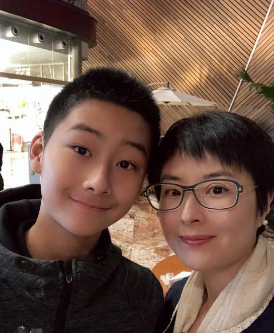 央视前主持人张泉灵近况,原央视主持人张泉灵现状