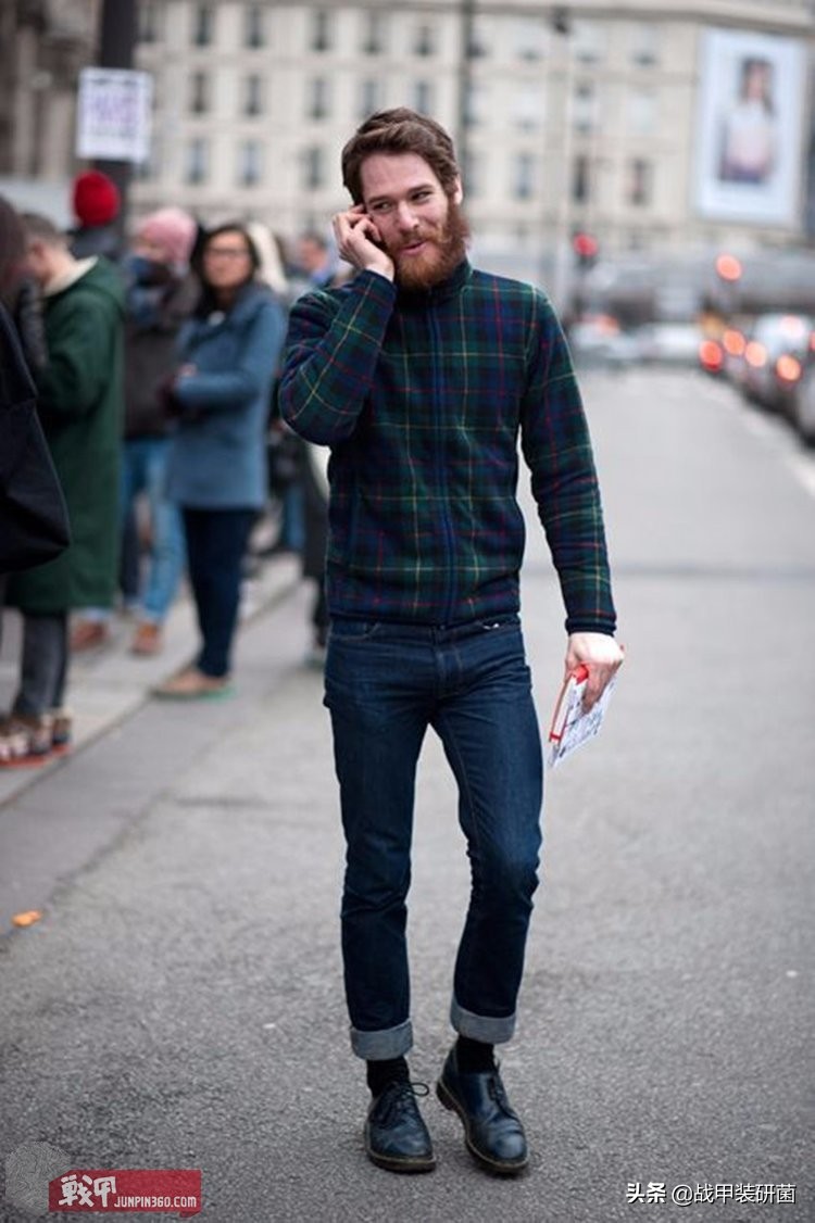 oversize工装牛仔裤穿搭,高街风深蓝色牛仔工装裤怎么配