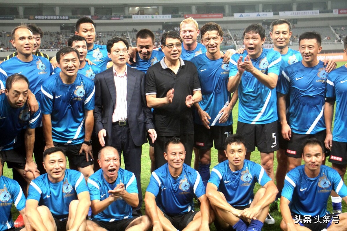 中国足球教父徐根宝图片,中国足球教父徐根宝