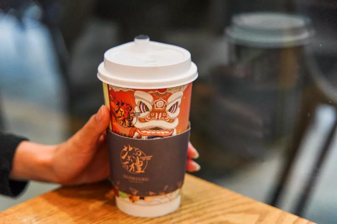 中国风与烧仙草的新潮结合，顺德这家茶饮店要排队了