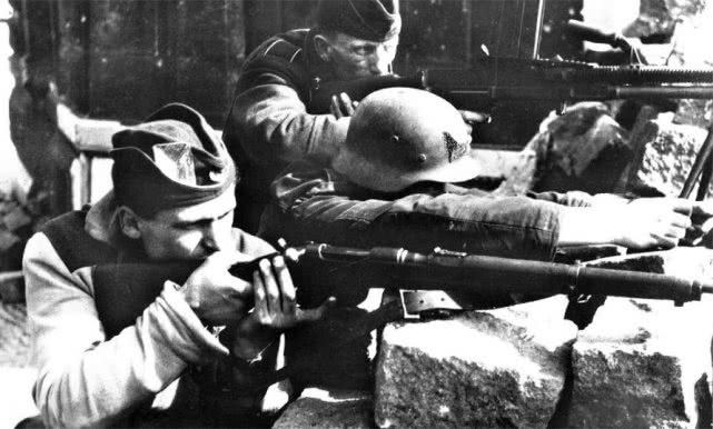 背叛历史!别再说布拉格是浪漫之都,刚挑衅中国,又要树叛徒雕像