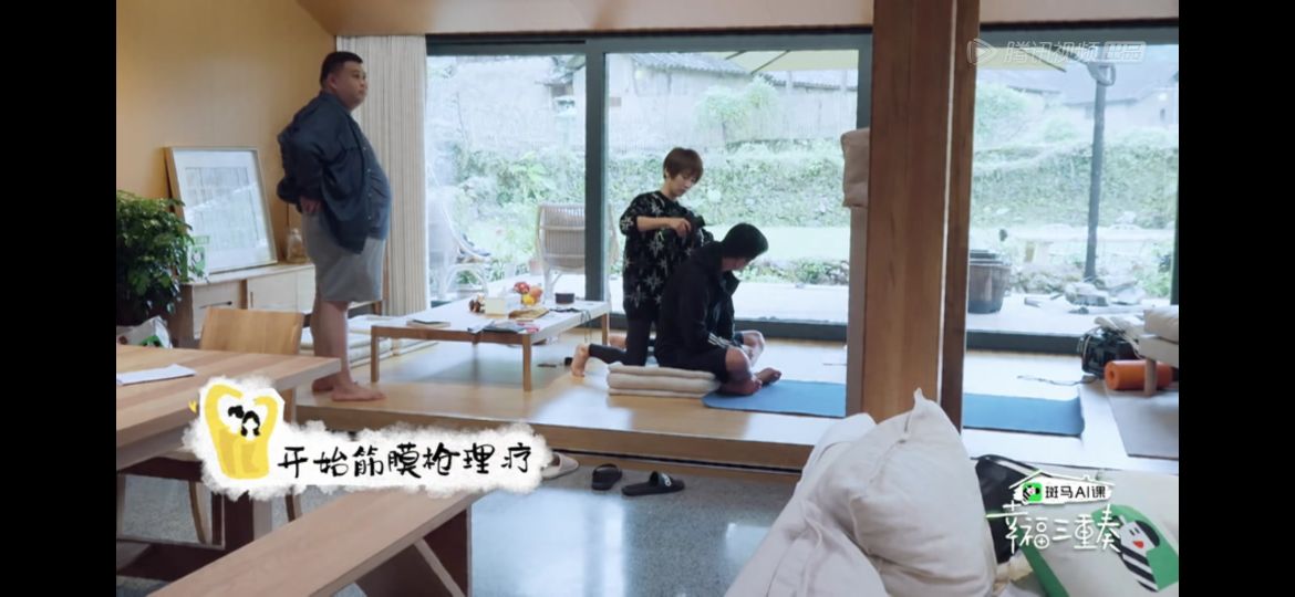 运动过度肌肉酸痛冷敷还是热敷,运动过度导致肌肉拉伤怎么恢复