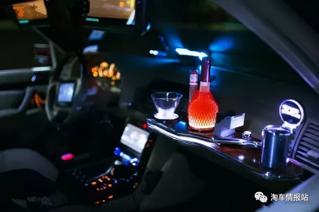 迈巴赫虎头奔,大奔迈巴赫车标