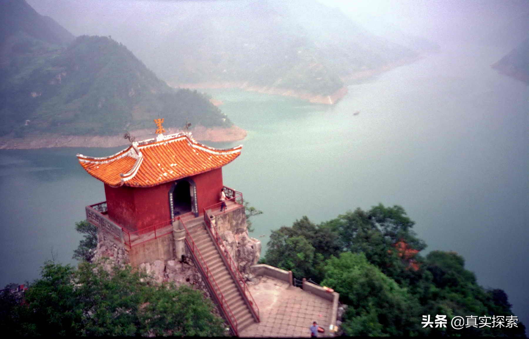 湖北鹤峰洞穴探险,湖北鹤峰秘境