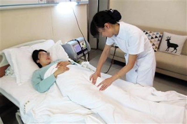 坐月子爱出汗怎么办,为什么坐月子很容易出汗