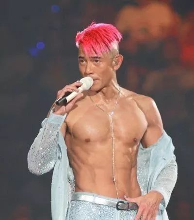 韩商言的腹肌,韩商言腹肌杀