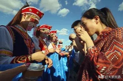 古老的祭祀与迎客的“下马酒”