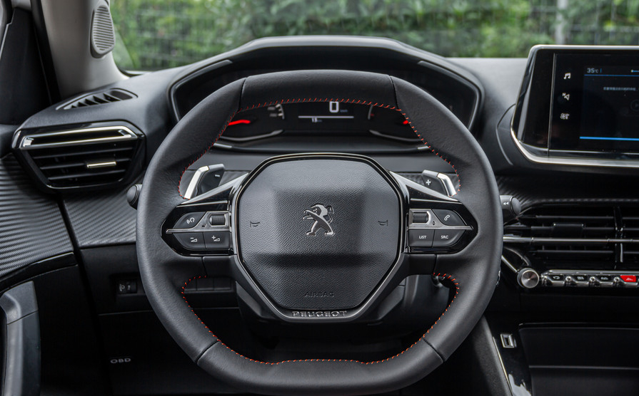 在国外销量很高却在国内惨淡的车,标致车型为什么不温不火