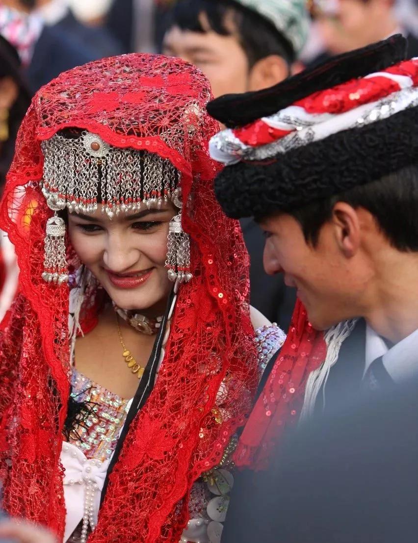 喀什比较好的烤羊肉店,喀什烤羊肉最好吃的地方