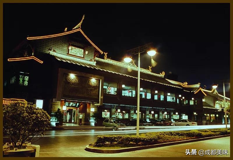 成都这家火锅才是正宗重庆味道,成都这家火锅店充满情怀适合闲聊