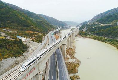 蜀道“动脉”如何打通？听听三位交通人的讲述