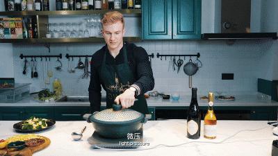 英国不粘锅大王：把舶来炒菜锅卖到中国，还获得过各种大奖