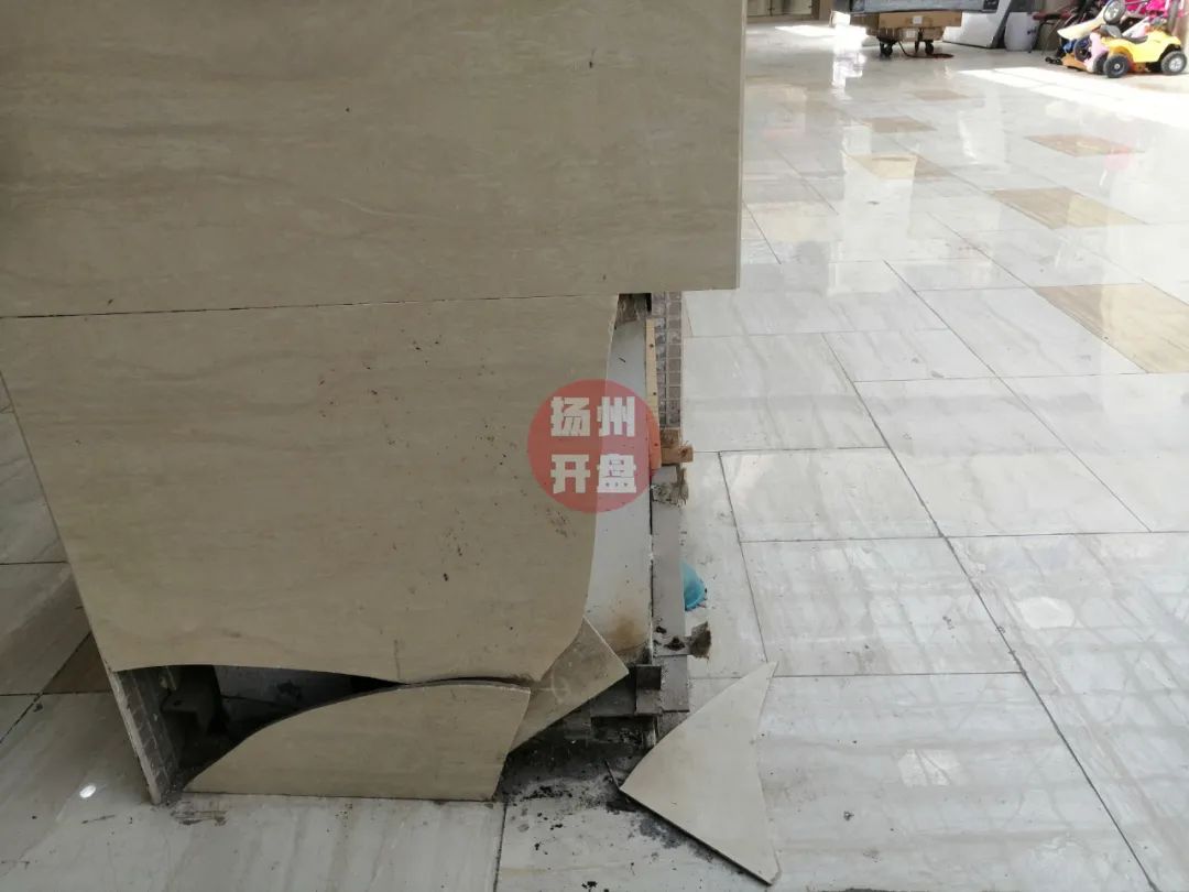 商家血亏！扬州一商场唱起空城计，现场一片狼藉