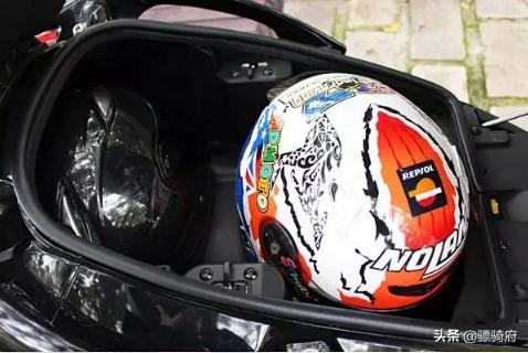 tr400cc踏板车,铃木汉堡人400cc踏板车