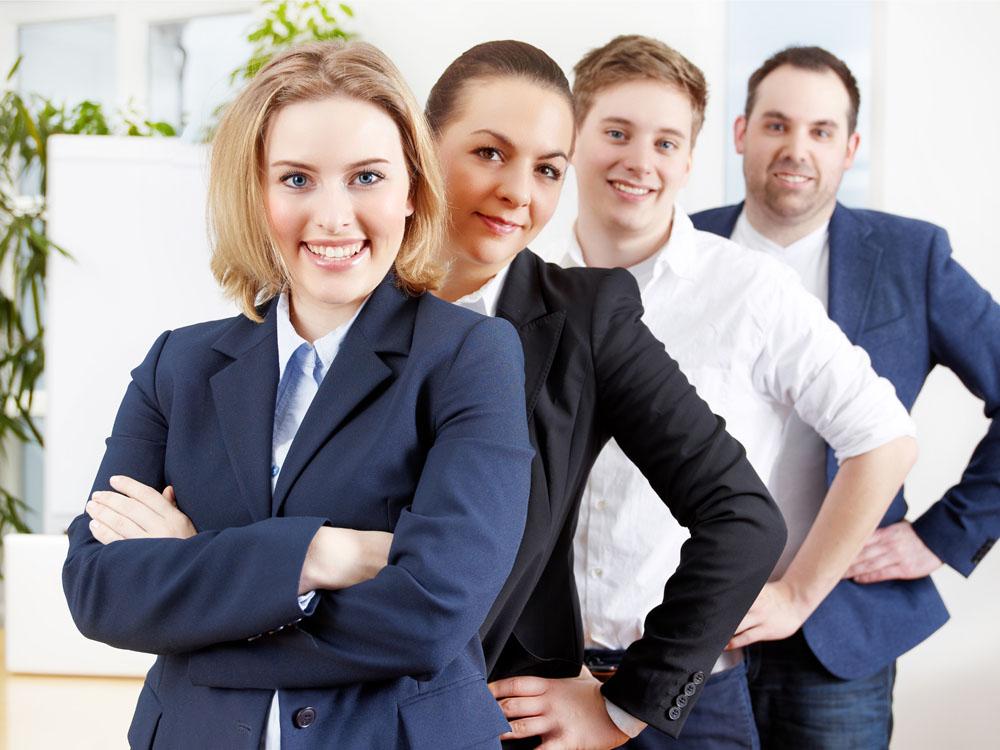 身边常看到一个穿着比较体面的团队