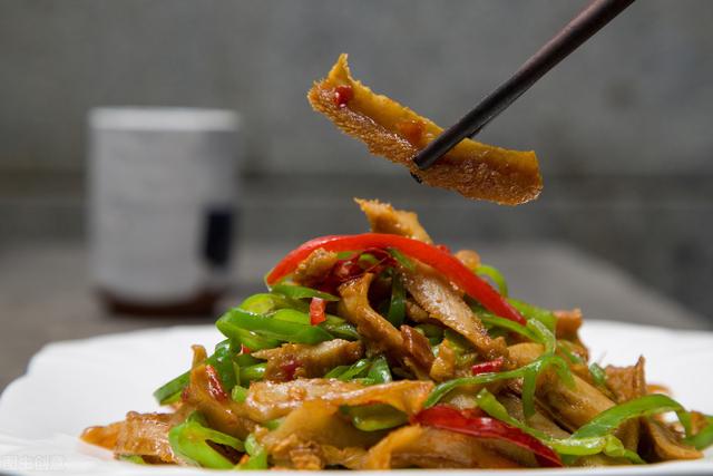 特色香辣脆毛肚,毛肚怎么做好吃爆炒毛肚