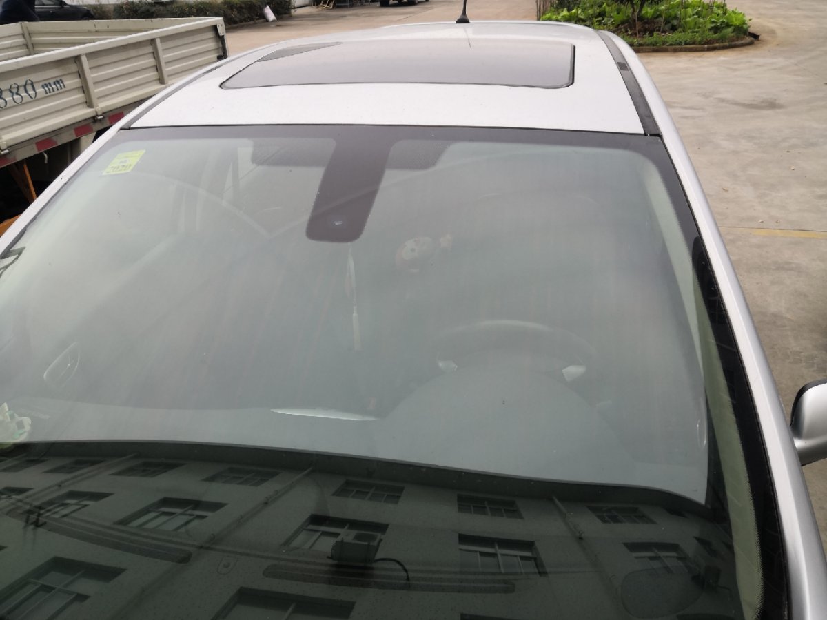 标致307两厢自动1.6驾驶感受,307原地烧胎