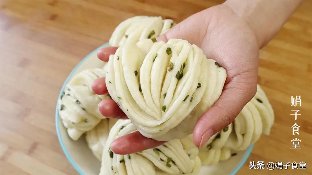 简单的花卷的做法拧法,简单花卷的几种拧法图解