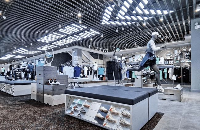 国牌安踏携手王一博霸屏分众，备战奥运加速“赢领计划”