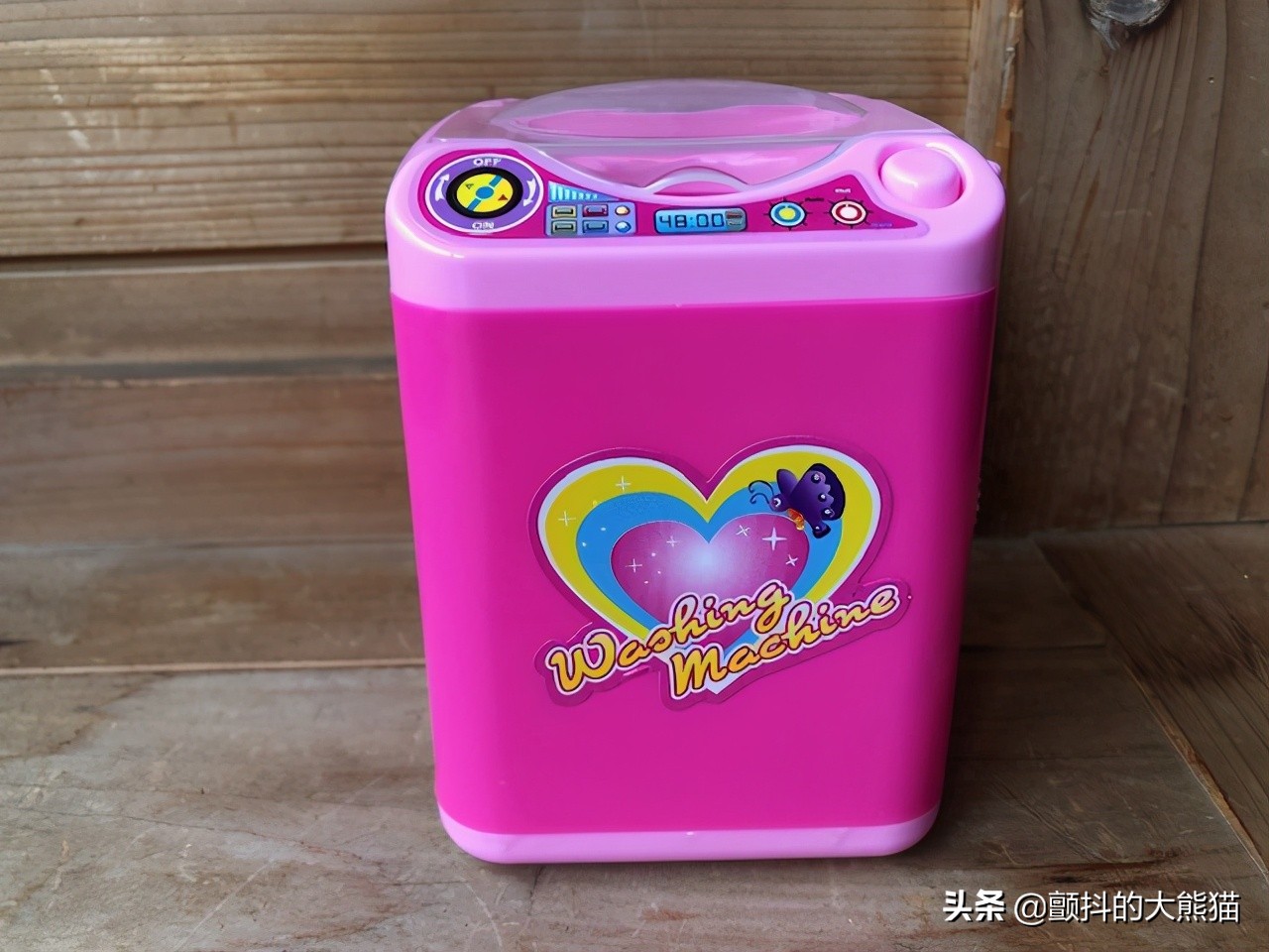 卖疯了日本大创使用干电池的迷你洗衣机为啥这么受欢迎